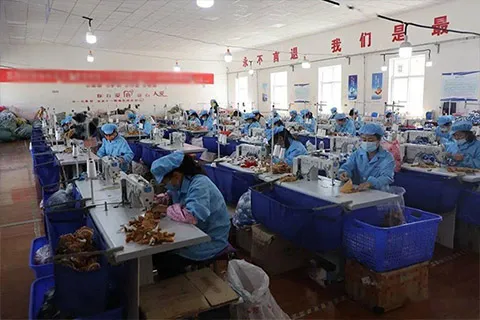 毛绒玩具生产车间
